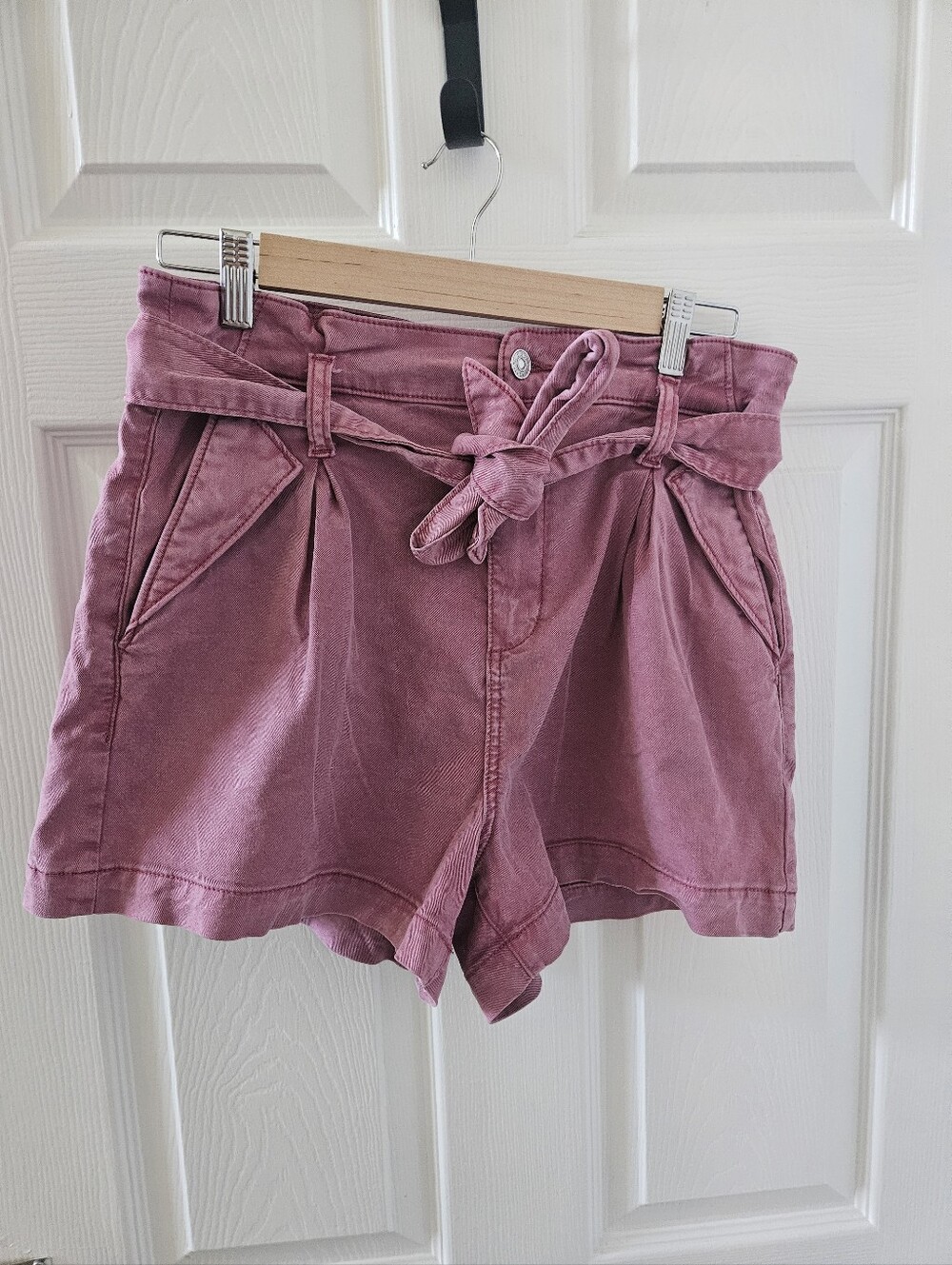PAIGE Anessa Tie Waist Utility Shorts Vintage Bougainvillea Mauve Rose Size 28